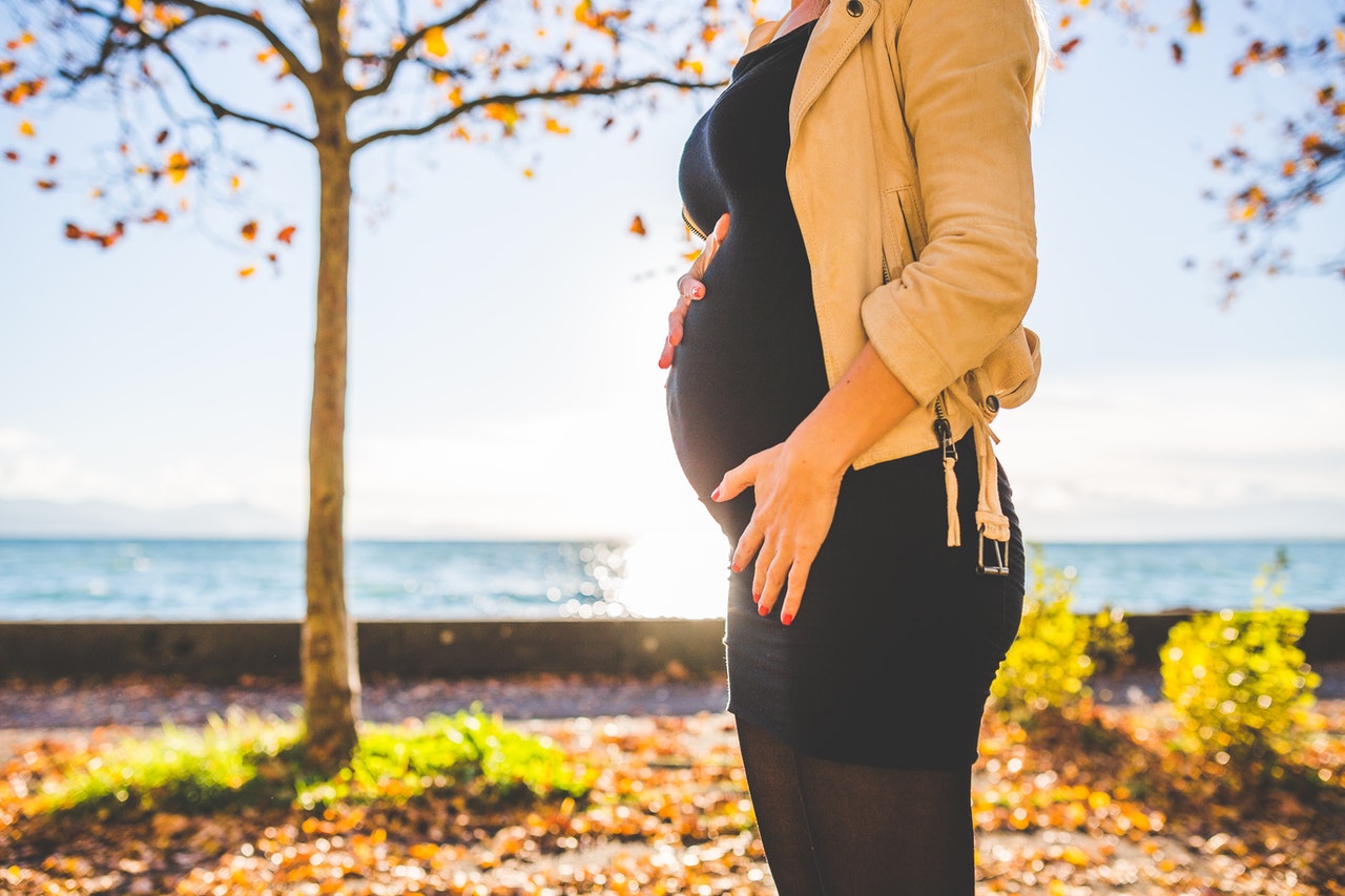 Co stosować na zgagę w ciąży? Czy znasz te domowe sposoby?